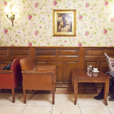 Hotel Arlington O'connell Bridge 3*
